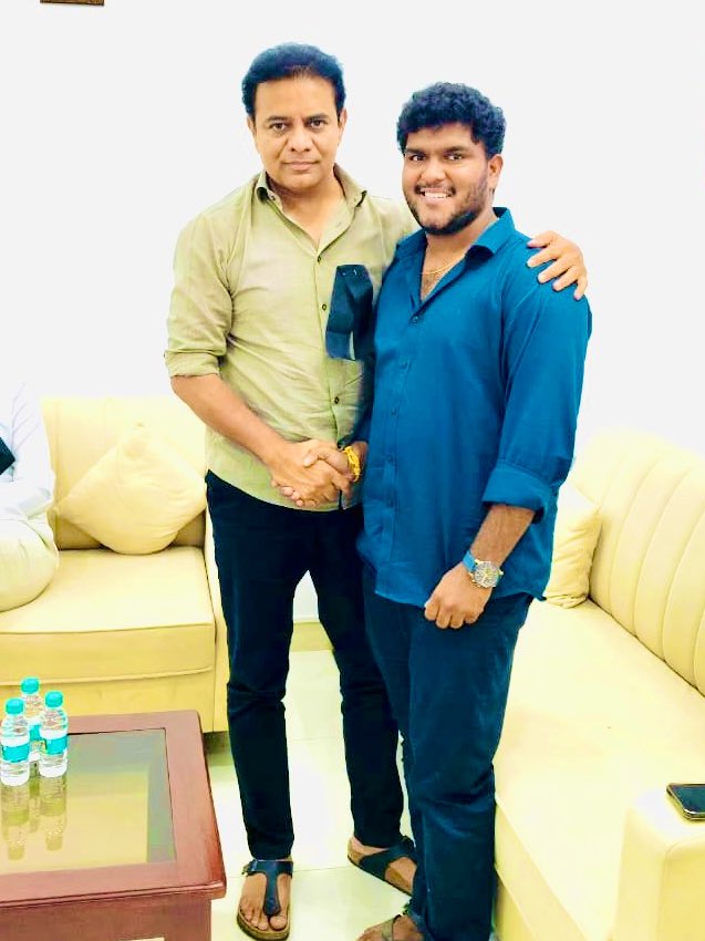 AakashMag's tweet photo. When goosebumps speak louder than words. #goosbumpsmoment Thank You @KTRBRS  Anna 🫶🏻. As you said “We’ll Bounce Back soon” https://t.co/E4F1UkUbJx