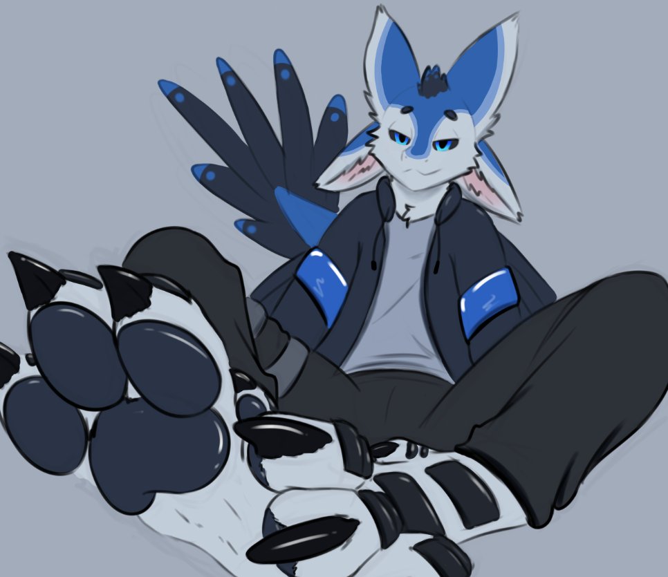 2. Casual clothes

I think this is the first time Ive drawn avali wearing anything lmao