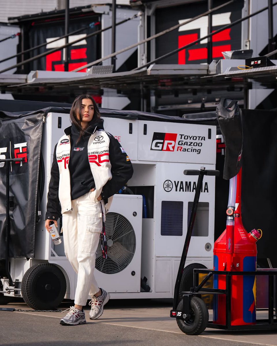 Toni B. |Not @ToniBreidinger.| tweet media