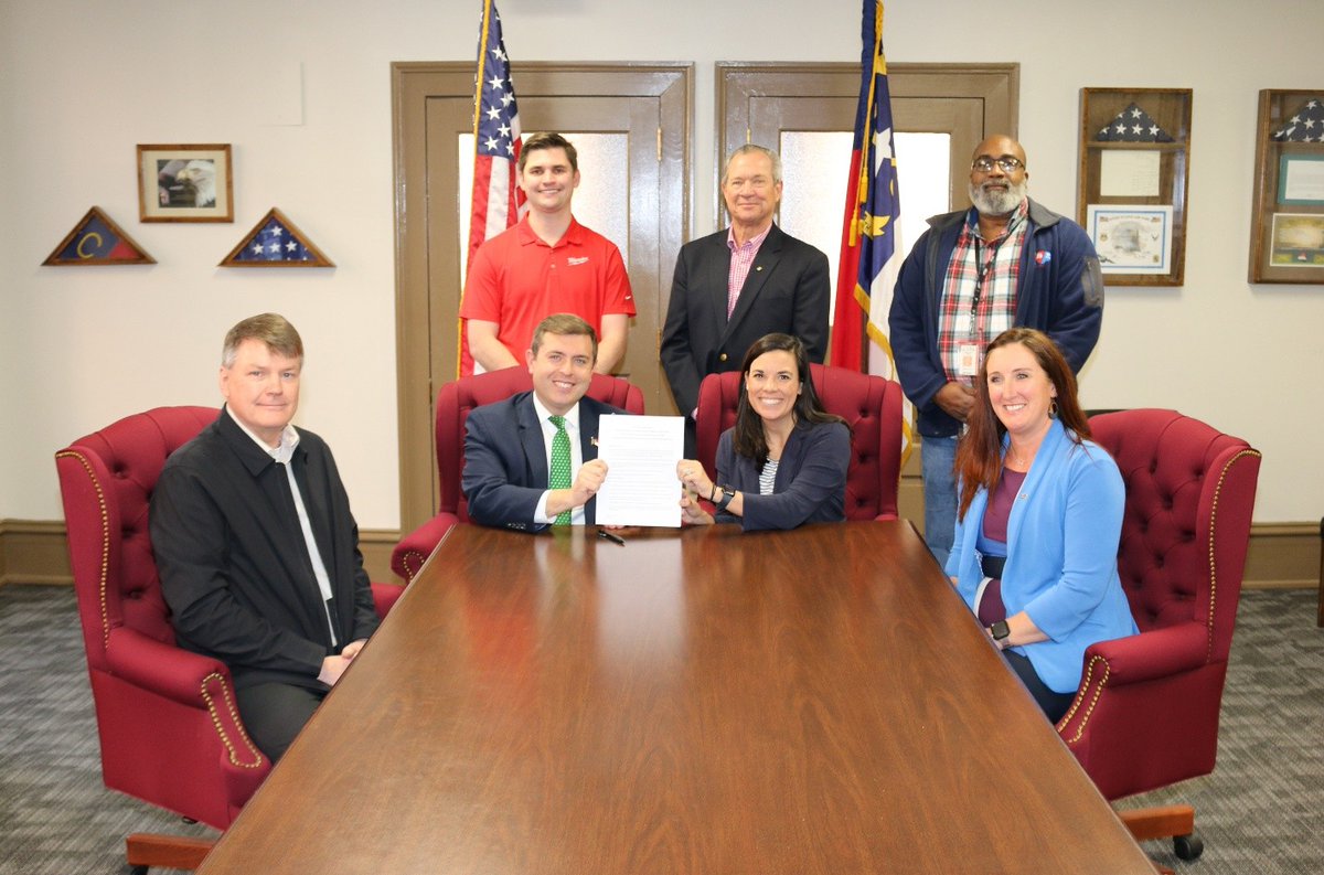 Earlier this month, Associated Builders and Contractors (ABC) Carolinas signed an alliance agreement with the <a href="/NCDOL/">NC Department of Labor</a> Occupational Safety and Health (OSH) Division. The alliance aims to reduce accidents and fatalities in the construction industry through increased education,