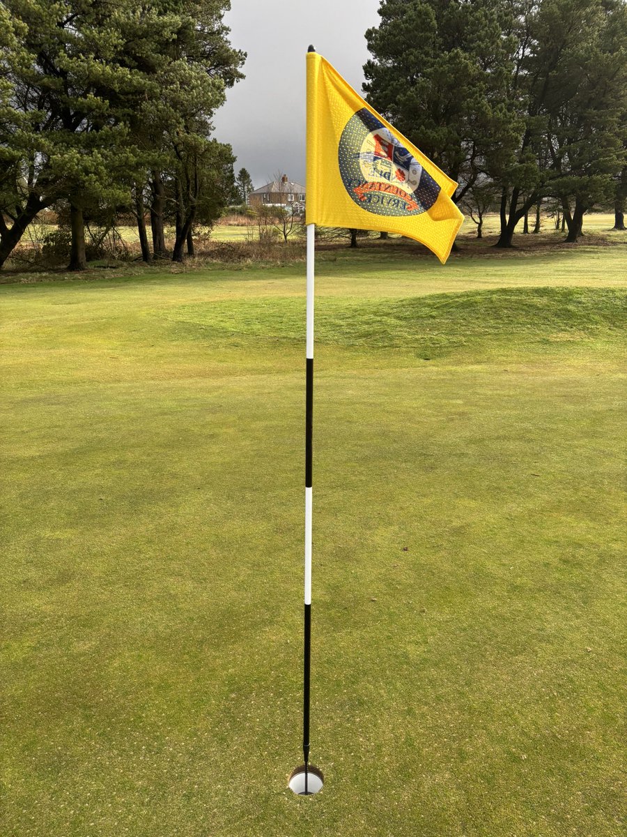 New course furniture day. This is when the season starts, winter rules also lifted. Thanks to Gareth, for doing a great job with the markers. The new airflow flags from <a href="/PaulFMW_TJGOLF/">Paul Davies</a> and the slim pins from pinseeker