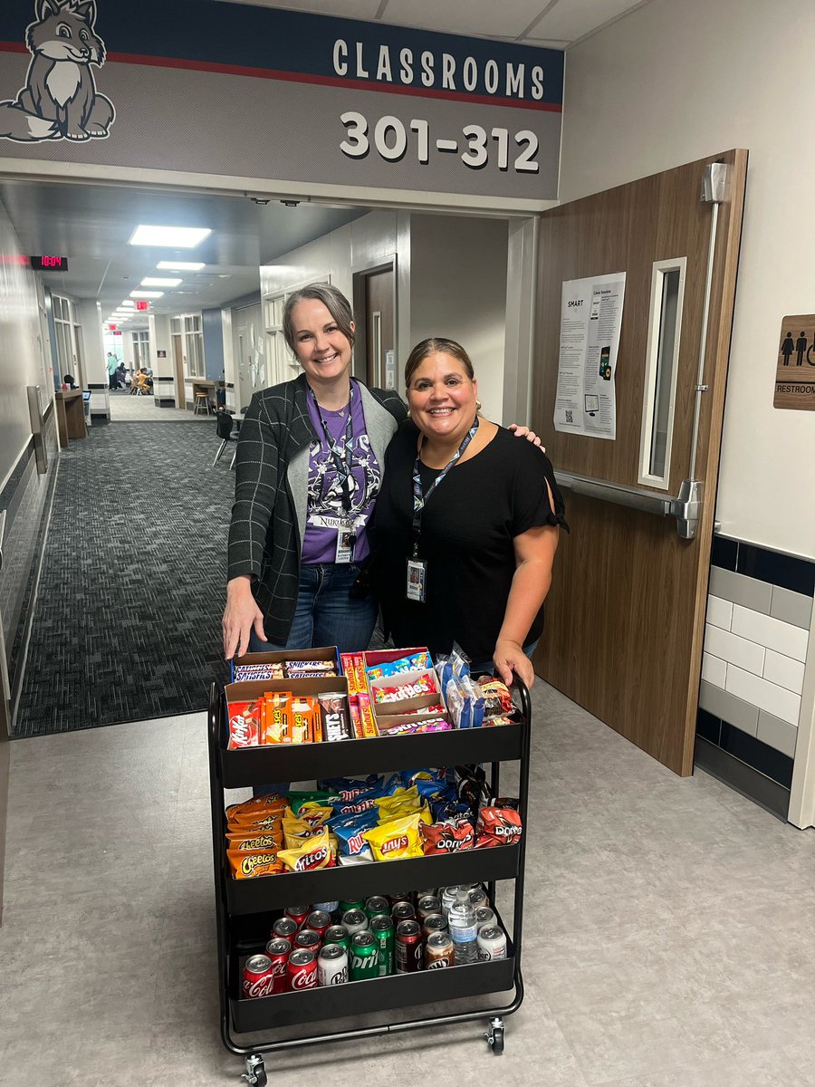 🍬🍪Special delivery of sweet &amp; salty treats for our WONDERFUL <a href="/FaldynFoxes/">Faldyn Elementary</a> staff today!🍭🍫