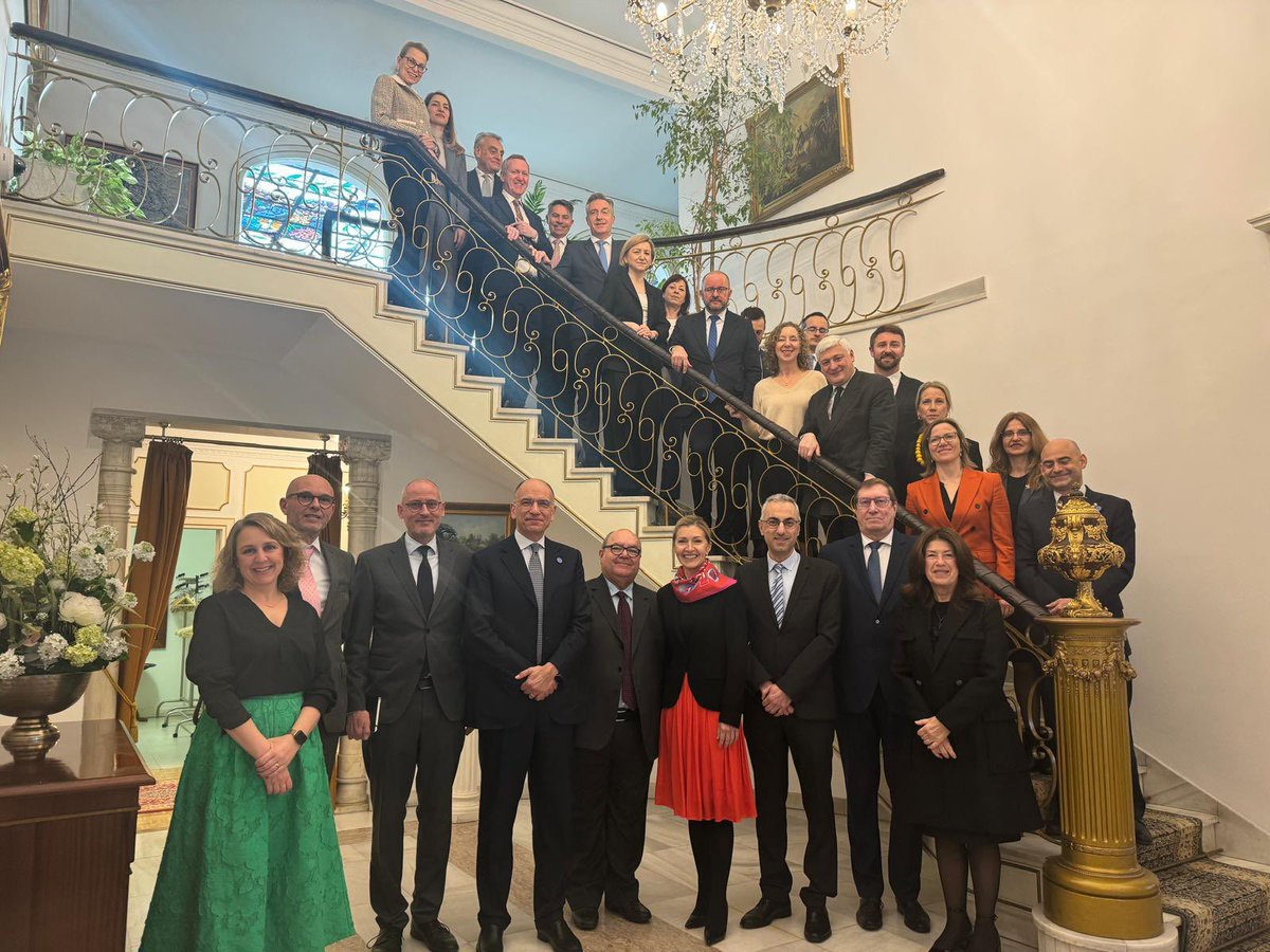 Enrico Letta (@enricoletta) on Twitter photo Is it truly the last chance for Europe? Great discussion with the 27 🇪🇺 ambassadors to 🇪🇸, the day of the publication of my book “Europa.Ultima oportunidad”. Many thanks to the 🇵🇱Polish Ambassador for hosting such a fantastic gathering. <a href="/IEuniversity/">IE University</a> <a href="/iespega/">IE School of Politics, Economics & Global Affairs</a> <a href="/DelorsInstitute/">Jacques Delors Institute</a> Is it truly the last chance for Europe? Great discussion with the 27 🇪🇺 ambassadors to 🇪🇸, the day of the publication of my book “Europa.Ultima oportunidad”. Many thanks to the 🇵🇱Polish Ambassador for hosting such a fantastic gathering. <a href="/IEuniversity/">IE University</a> <a href="/iespega/">IE School of Politics, Economics & Global Affairs</a> <a href="/DelorsInstitute/">Jacques Delors Institute</a>