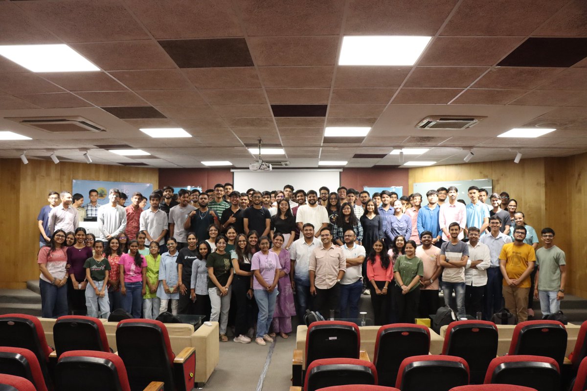 ffdgvadodara's tweet image. Build Beyond Code at GSFC University ✅
Great energy, inspiring session by @_manoranjanp , and seamless execution thanks to Shweta ma'am, Devansh & team! 💡
Till next time!
#BuildBeyondCode #TechCommunity #FlutterFlowVadodara