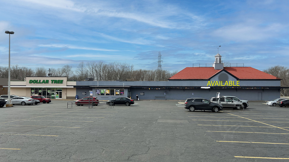 theBrokerList's tweet image. Shoppers Lane Center #Parchment #Michigan #CRE @KJ_Commercial #Retail #StripCenter thebrokerlist.com/properties/sho…