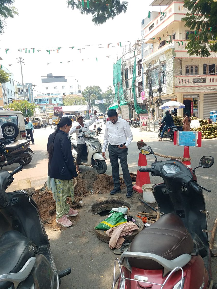 Sir,

Due to sudden failure of 300 mm dia Sluice Valve front o Ramdev Fancy Stores on the main road of Warasiguda inspected alongwith Manager Boudha Nagar etc., during work in progress and Manager executed on war footing and restored, under Div 7 of HMWSSB.