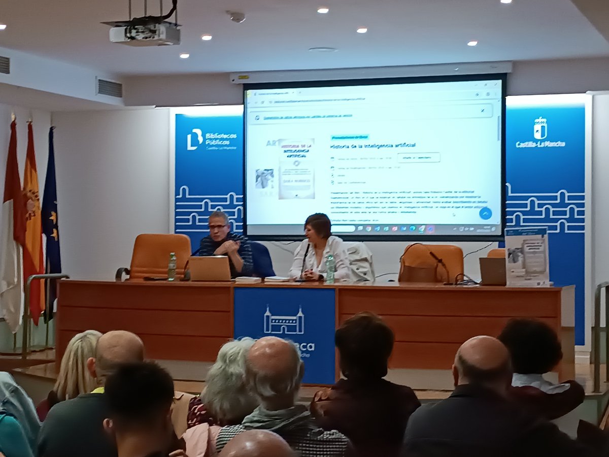 biblioclm's tweet photo. #AhoraEnBiblioclm presentación del libro "Historia de la Inteligencia artificial" de @SaraRC83 Robisco. https://t.co/KbORGOow87