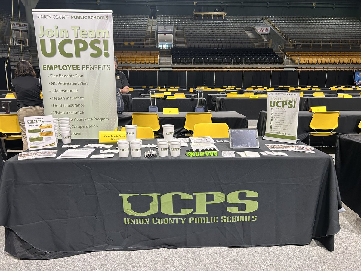 EMarcello20's tweet photo. Great day getting to meet some awesome teaching candidates at the Appalachian State Educational Fair! @AGHoulihan @UCPSNC https://t.co/Wa8HT0Ofr3