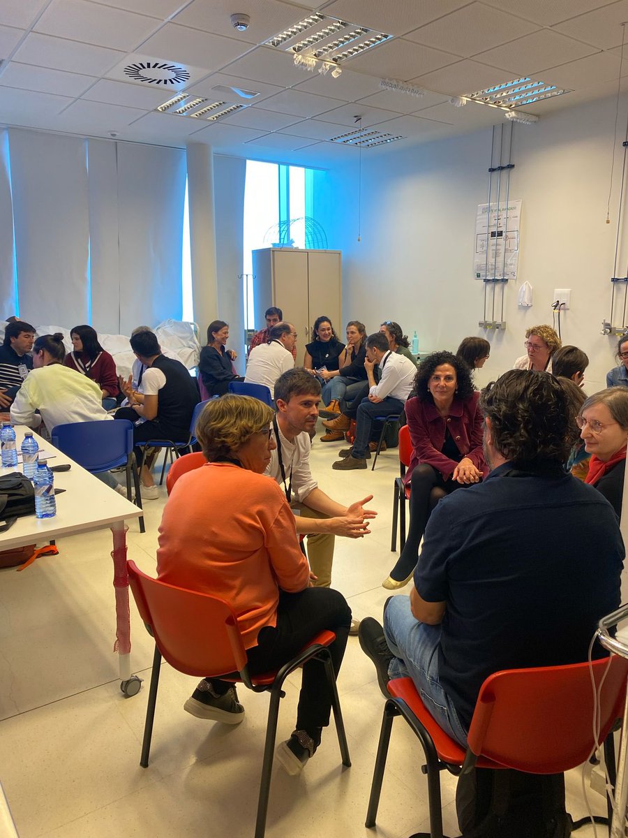 Taller: Lo viejo es nuevo.
Los participantes al taller entrenan como mantener la seguridad psicología durante el debriefing #sessep25

<a href="/hvvaldecilla/">HvV</a>