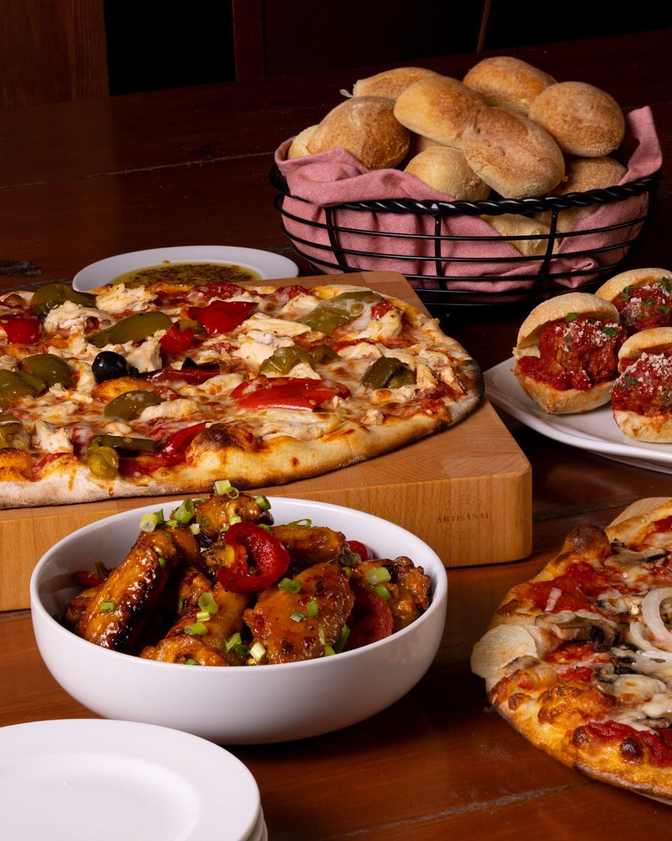 Bertuccis's tweet photo. Spring events are just around the corner 🌸🌿 Let Bertucci’s catering make your celebration unforgettable with our delicious, family-style Italian dishes ! 🍝🥖 #Bertuccis #Catering #SpringEvents

Tell us about your event here: https://t.co/Z11cRXQr6W https://t.co/7JBB6GDgbS