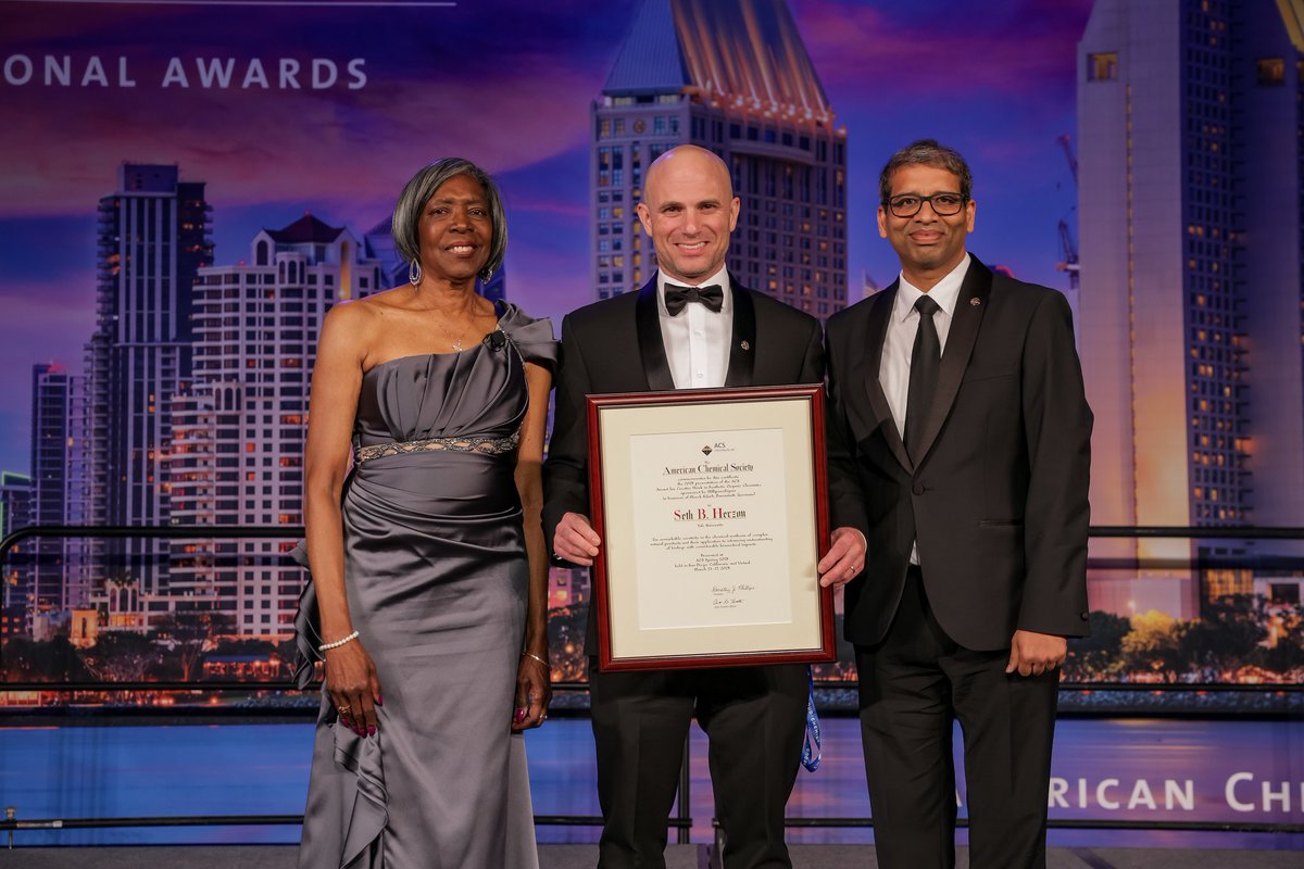 Herzon Lab (@herzonlab) on Twitter photo Prof. Seth Herzon accepting the <a href="/AmerChemSociety/">American Chemical Society</a> Award for Creative Work in Synthetic Organic Chemistry at the 2025 American Chemical Society meeting in San Diego. The group is proud to accept this honor!
Photo credits: EPNAC.com Prof. Seth Herzon accepting the <a href="/AmerChemSociety/">American Chemical Society</a> Award for Creative Work in Synthetic Organic Chemistry at the 2025 American Chemical Society meeting in San Diego. The group is proud to accept this honor!
Photo credits: EPNAC.com