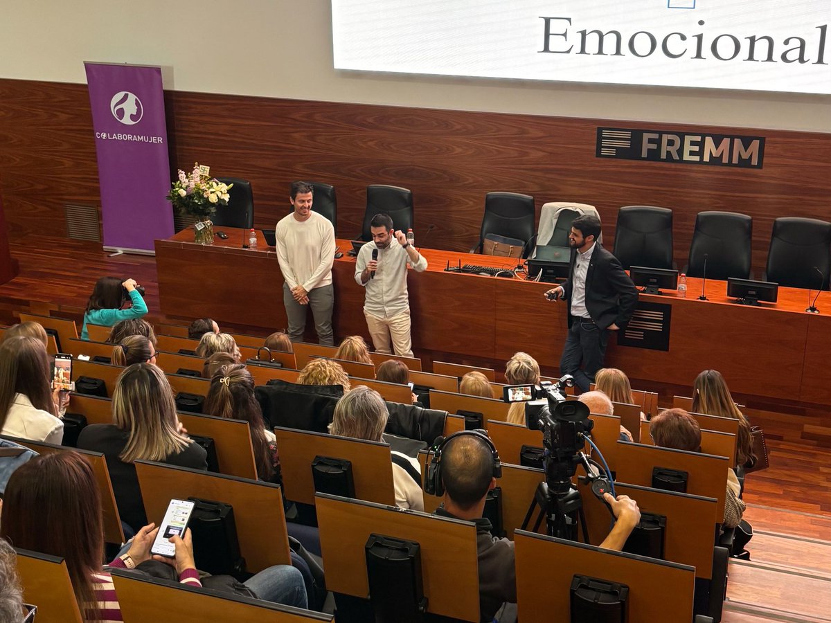 Colabora Mujer (@colaboramujer) on Twitter photo Ayer vivimos una jornada enriquecedora junto a <a href="/Fisiosportmur/">Fisio Sport Murcia</a> en #Fremm donde aprendimos sobre el impacto de la ansiedad y la depresión desde la neurociencia, la psiquiatría y la fisioterapia.
Gracias a nuestros ponentes y asistentes👏 Ayer vivimos una jornada enriquecedora junto a <a href="/Fisiosportmur/">Fisio Sport Murcia</a> en #Fremm donde aprendimos sobre el impacto de la ansiedad y la depresión desde la neurociencia, la psiquiatría y la fisioterapia.
Gracias a nuestros ponentes y asistentes👏
