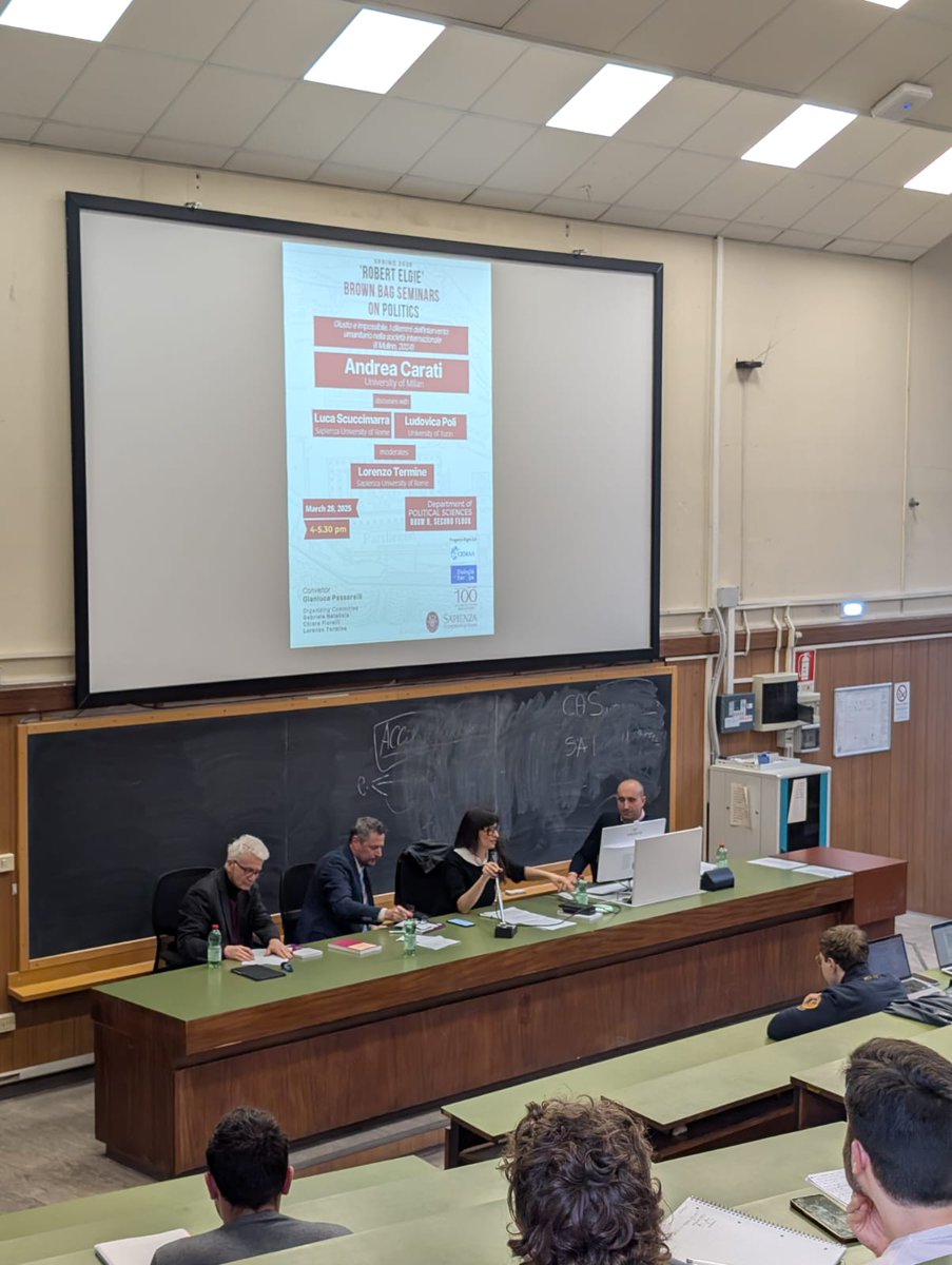 Gabriele Natalizia (@g_natalizia) on Twitter photo 📚bella discussione all'interno dei <a href="/BagSapienza/">'Robert Elgie' Brown Bag Seminars Sapienza</a> a partire da "Giusto e impossibile" (<a href="/edizionimulino/">Edizioni del Mulino</a> 2024) di A. Carati <a href="/LaStatale/">Università degli Studi di Milano</a>
🌐con L. Poli <a href="/unito/">Università di Torino</a> e L. Scuccimarra <a href="/DiSpSapienza/">DiSp Sapienza</a> abbiamo ragionato sullo iato tra legalità/legittimità, giustizia/opportunità umanitarismo/potere 📚bella discussione all'interno dei <a href="/BagSapienza/">'Robert Elgie' Brown Bag Seminars Sapienza</a> a partire da "Giusto e impossibile" (<a href="/edizionimulino/">Edizioni del Mulino</a> 2024) di A. Carati <a href="/LaStatale/">Università degli Studi di Milano</a>
🌐con L. Poli <a href="/unito/">Università di Torino</a> e L. Scuccimarra <a href="/DiSpSapienza/">DiSp Sapienza</a> abbiamo ragionato sullo iato tra legalità/legittimità, giustizia/opportunità umanitarismo/potere