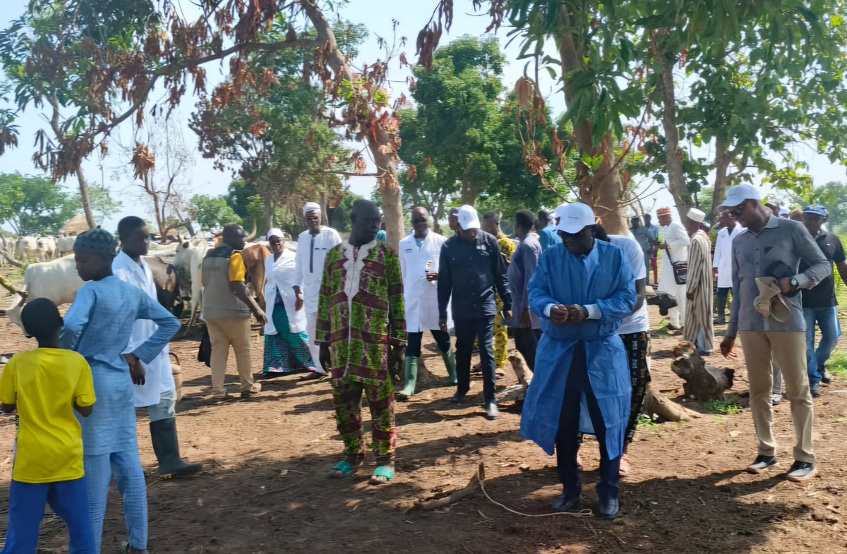 gouvbenin's tweet image. #Wasexo | #SanteAnimale | #ElevageBenin |

Santé animale : La première édition de la campagne de vaccination contre la fièvre aphteuse et la dermatose nodulaire contagieuse bovine lancée

🌐 Retrouvez l'article intégral sur le site du Gouvernement =&amp;gt; gouv.bj/article/3036/