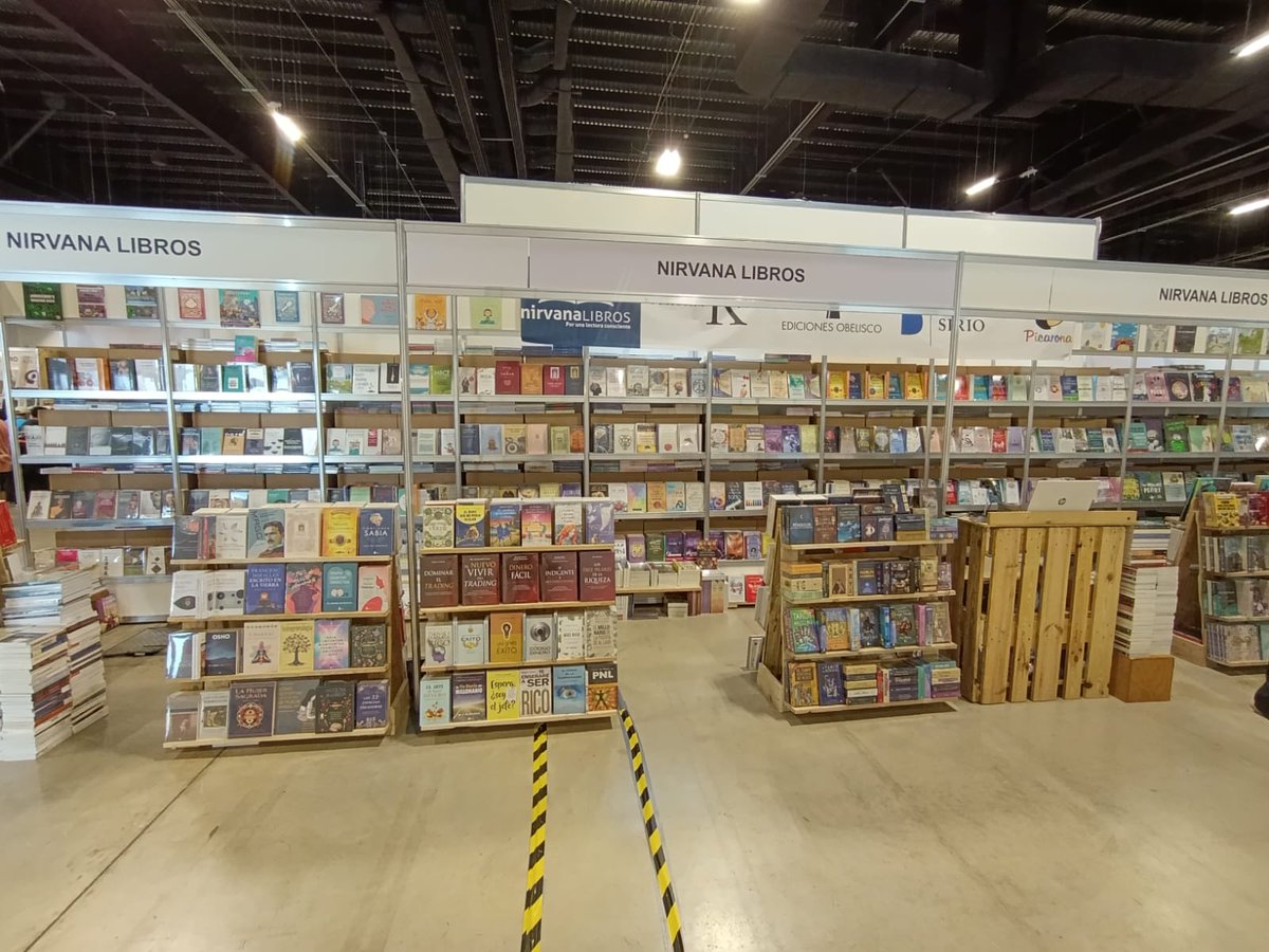 NirvanaLibros's tweet image. 📚✨ ¡Últimos días de la FILEY! 📖🎉

Aprovecha los últimos días de @la_filey y encuentra tu próxima lectura.
📍 Visítanos en el Stand 27 de Nirvana Libros ¡No dejes pasar esta oportunidad!

📅 Hasta el 30 de marzo. ¡Nos vemos en la feria! 💙📚

#FILEY2025 #LibrosParaTodos
