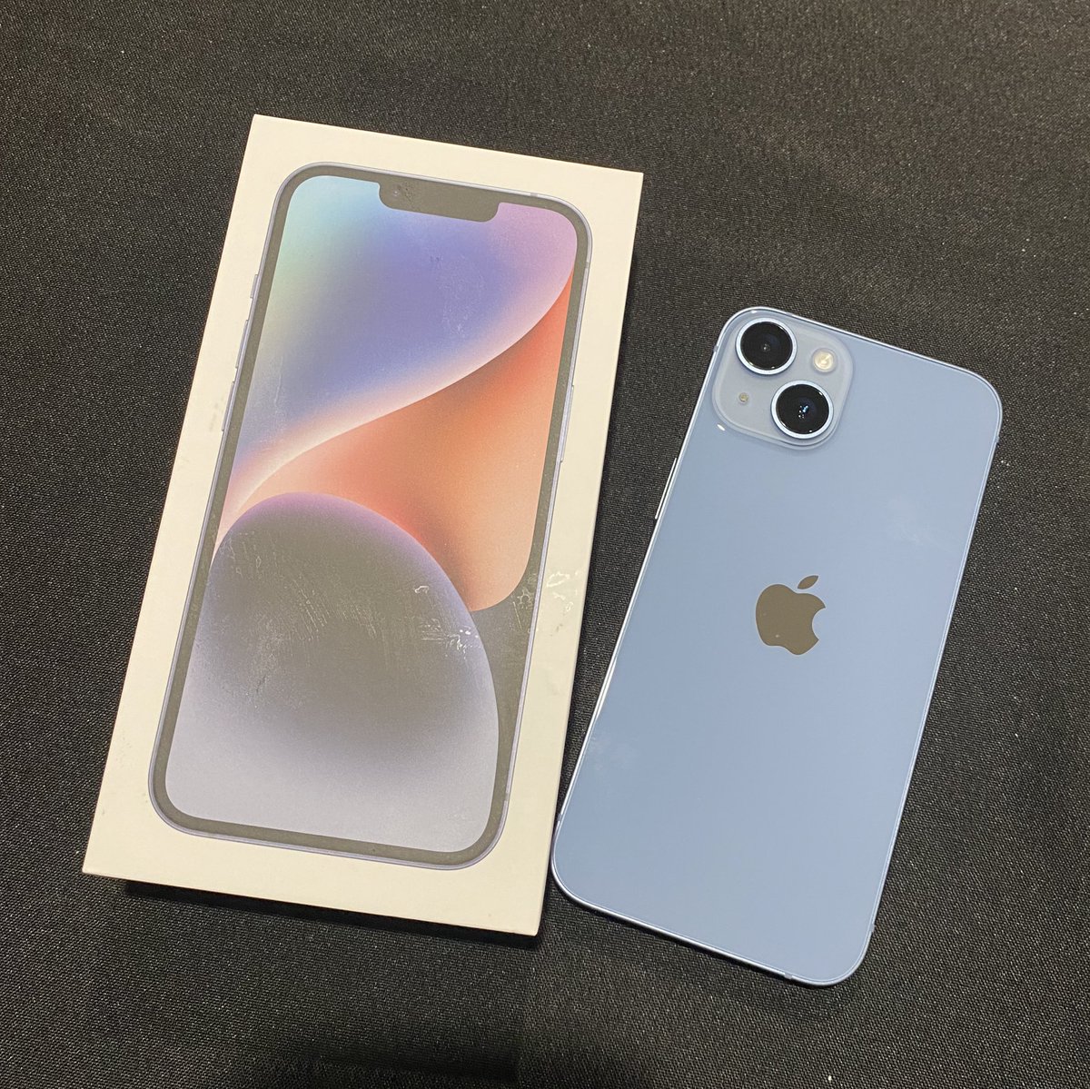 new phone yipepepwe i love blue