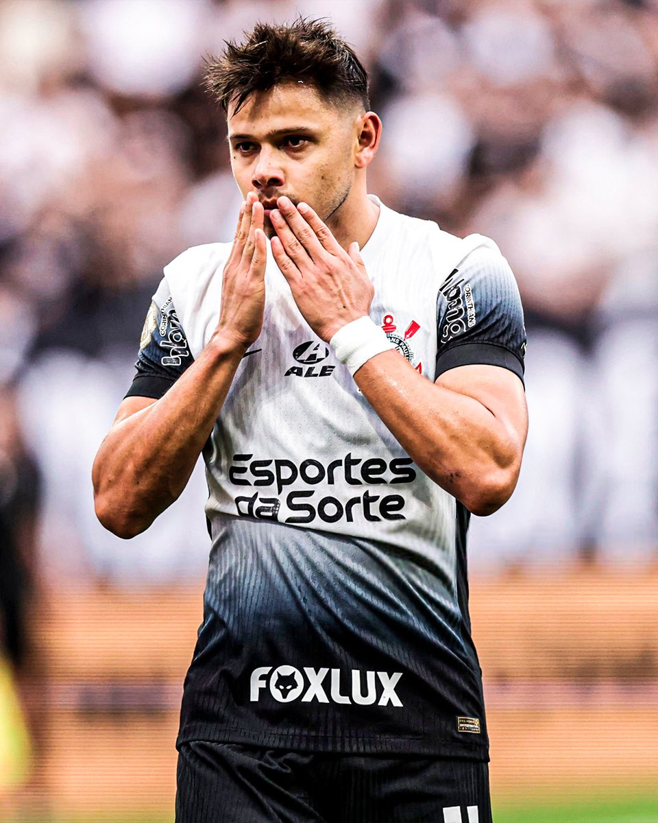 AtaqueFutbolero's tweet image. "Brasil es el país con más racismo.

Yo vivo a diario eso, discriminaciones y preconceptos. Yo tengo orgullo de donde vengo, si me dicen indio yo me siento halagado porque soy de raza guaraní y no es un insulto.

Yo creo que tienen que arreglar primero las cosas internamente,…