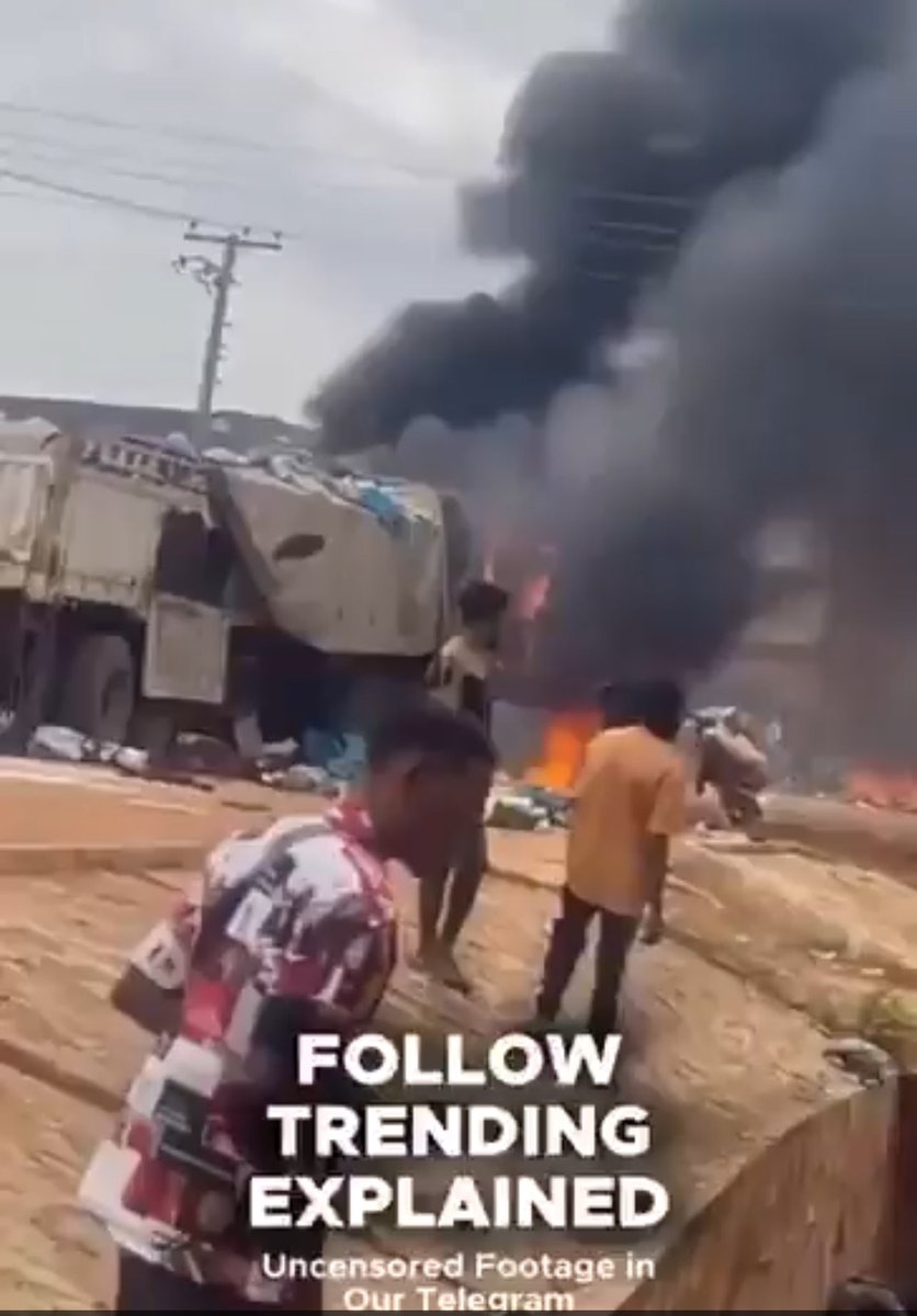 Alhamdumighty's tweet photo. no human deserved to die in such a horrific way. Their only crime was to go out to look for daily bread to sustain self and family. 32 eyes shut undeservingly. Northerners are not threat to any Southern society, we are normal people who are not lazy to stay at home.
#Justicefor16 https://t.co/57KMZKjKVy