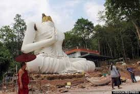 AstuteGaba's tweet photo. THAILAND
Earthquake ravages Thailand Buddhist temples 🙏
One of the Most Heartbreaking Pictures ❤️🩹
Didn't mean to Hurt Anyone feelings !
Prayers for Everyone !
#Earthquake #Thailand #Bangkok #Mothernature #MyanmarEarthquake #mayanmar #AungBan #ChadchartSittipunt #news #breakingNews