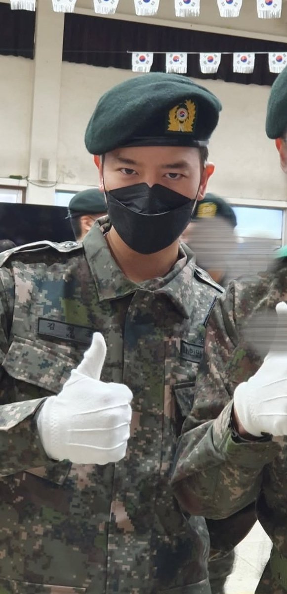 hannabyeol7's tweet image. Well... I need to complete the hyung line 🤷🏻‍♀️🃏