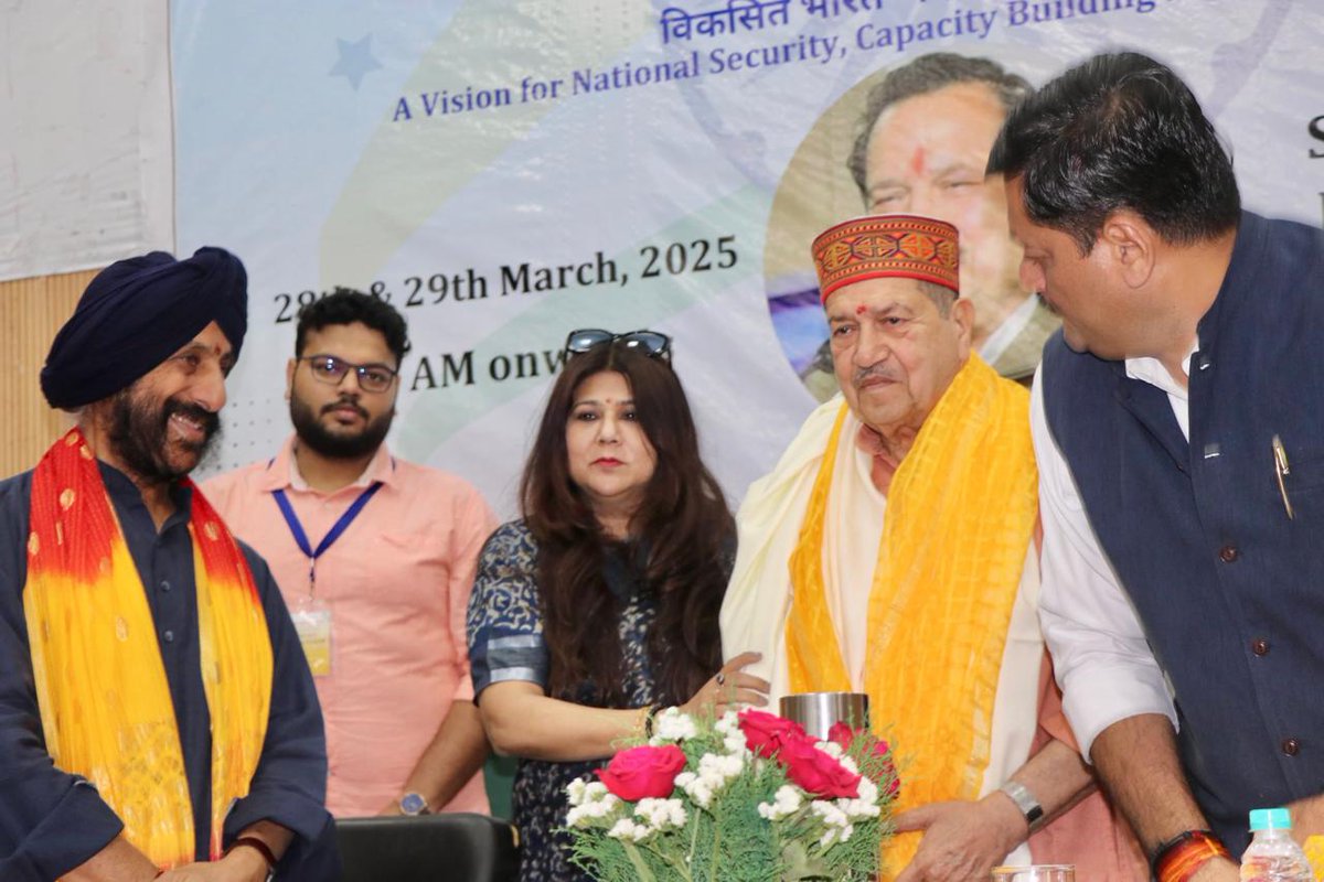 manish107msh's tweet image. DUमें विकसित भारत@2047 कार्यक्रम में मुख्य वक्ता के रूप में माननीय डॉ इंद्रेश कुमार जी का आशीर्वचन प्राप्त हुआ एवं साथ में आपका राजनीति विज्ञान विभाग में आना हुआ,यहां विभागाध्यक्ष प्रो.रेखा सक्सेना और शोधार्थियों के साथ राष्ट्रवादी मुद्दों पर भी संवाद स्थापित किया
@narendramodi