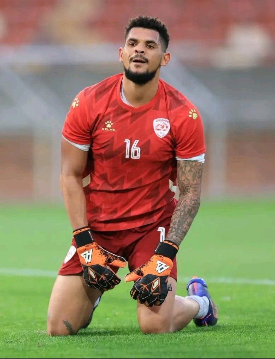 KamoheloTower's tweet image. Top notch Goalkeeper🙌🏿, a huge nightmare for Sundowns and their 57 fans.