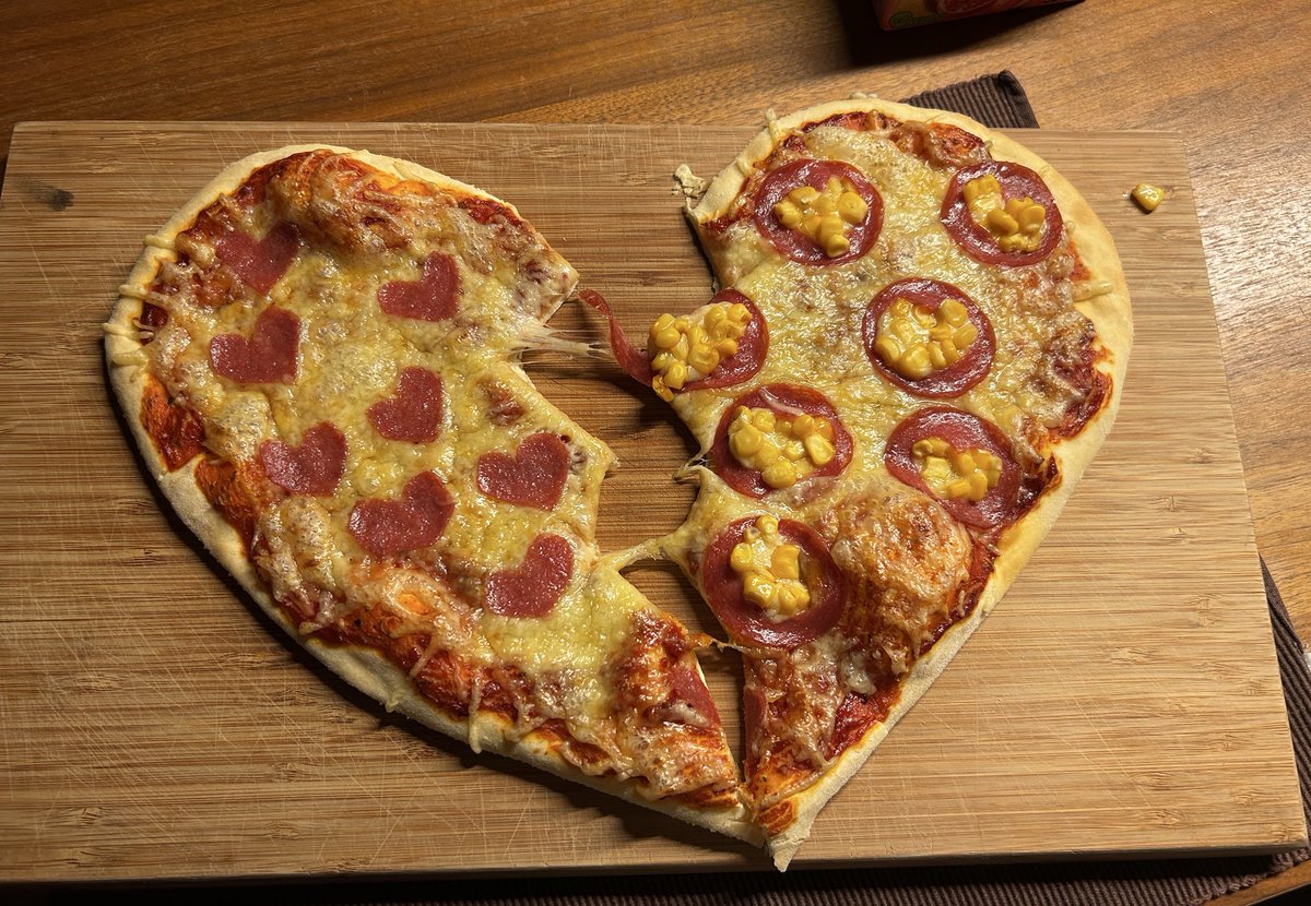 elaschmela tweet media