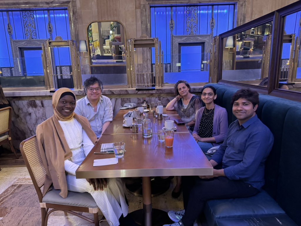 Zachary A. Smith, M.D. (@zacharyasmithmd) on Twitter photo Lucky to have <a href="/jeffreyhuang/">Jeffrey Huang</a> of Georgetown as a visiting professor for our OU graduate program and @ouneuroscience!! Amazing talk on neural repair and injury in diseases like MS and great discussion. <a href="/OU_Neurosurgery/">University of Oklahoma Neurosurgery</a> Lucky to have <a href="/jeffreyhuang/">Jeffrey Huang</a> of Georgetown as a visiting professor for our OU graduate program and @ouneuroscience!! Amazing talk on neural repair and injury in diseases like MS and great discussion. <a href="/OU_Neurosurgery/">University of Oklahoma Neurosurgery</a>