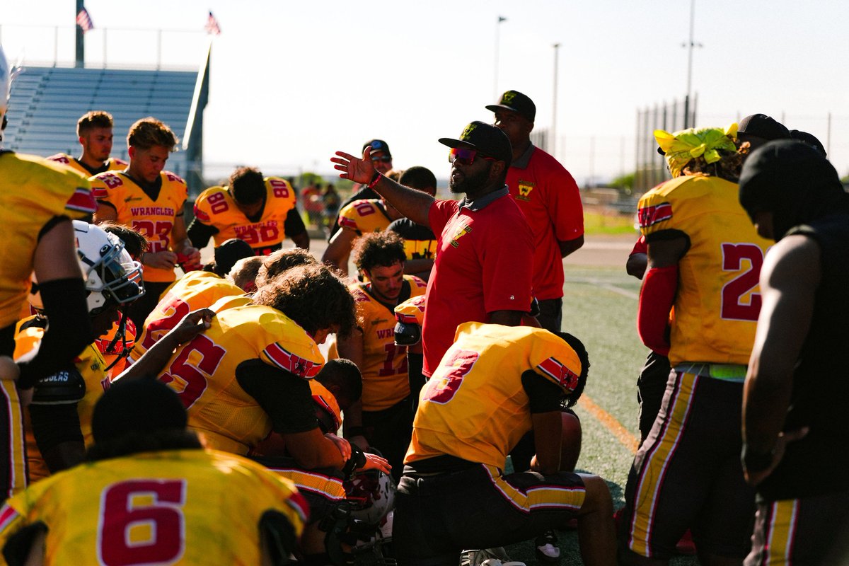 Come play for us and you will leave with more than an offer. We are going into year 2 with lazer focus, come develop as a young man and a player. We have what it takes to get you where you belong and make sure you can succeed when you get there. Arizona 25s lets talk