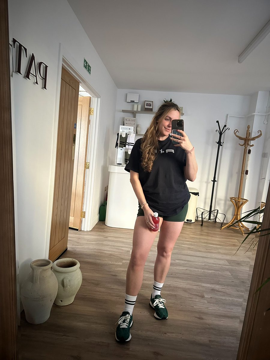 Ending the week with a Pilates session 🖤