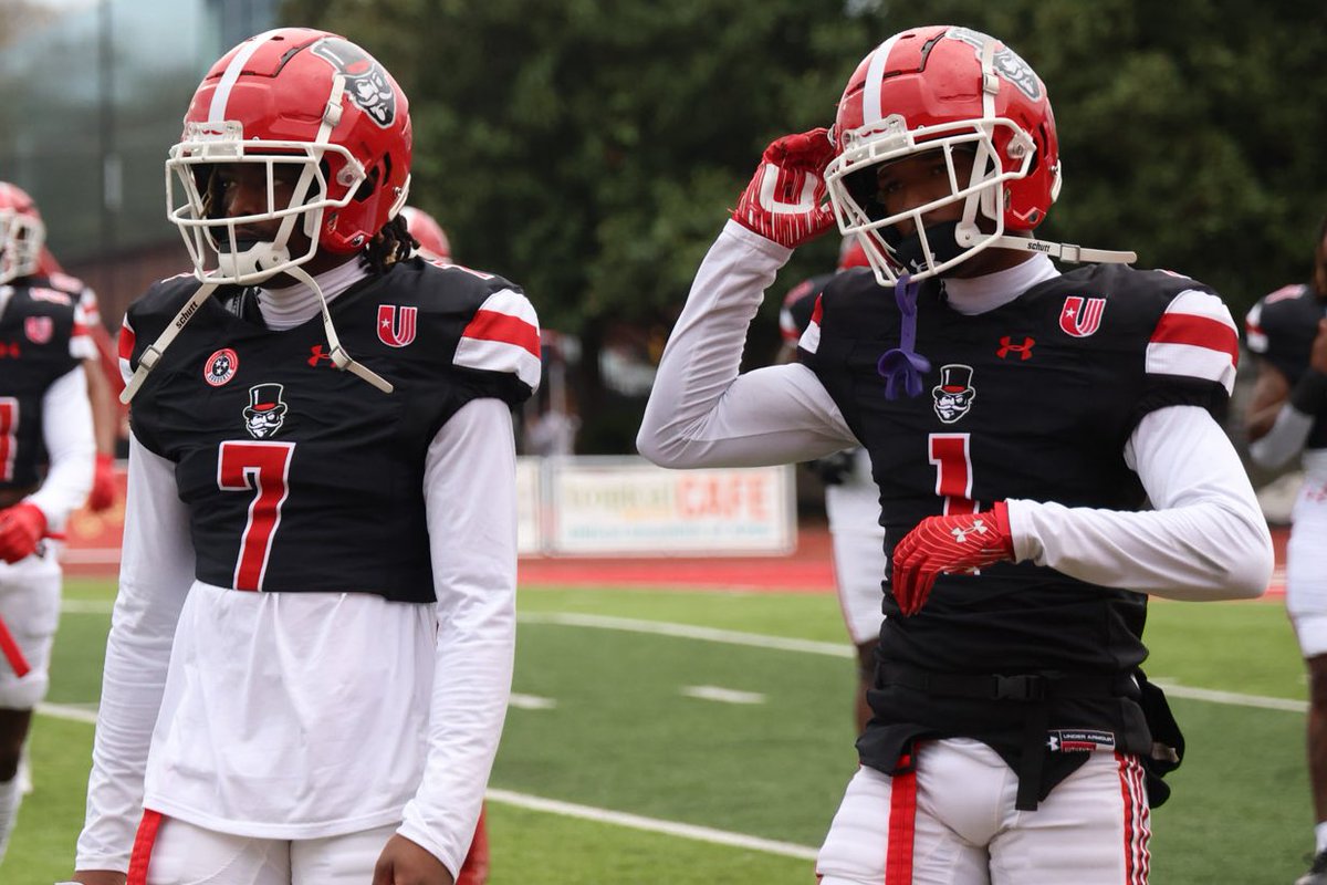 Austin Peay Football (@govsfb) on Twitter photo Shoutout to our guys <a href="/1JesseJohnson_/">Jesse Johnson III</a> and <a href="/doriandavis01/">Dorian Davis</a> for being invited to the <a href="/Titans/">Tennessee Titans</a> Local Pro Day! 🎩🏈
#GovEffect | #LetsGoPeay Shoutout to our guys <a href="/1JesseJohnson_/">Jesse Johnson III</a> and <a href="/doriandavis01/">Dorian Davis</a> for being invited to the <a href="/Titans/">Tennessee Titans</a> Local Pro Day! 🎩🏈
#GovEffect | #LetsGoPeay