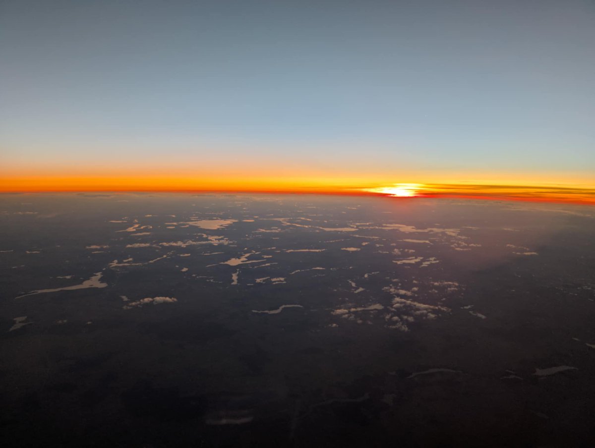Sieć Obserwatorów Burz | Obserwatorzy.info (@sob_pl) on Twitter photo ✈️ 🌄Oto kolejny, piękny zachód słońca widziany z kokpitu samolotu 😍.
📷Na zdjęciu widok na Mazury znad Podlasia.
Autorem fotografii jest członek naszego Stowarzyszenia, pilot Robert Marcinowicz <a href="/r_mortenson_ofc/">Robert Marcinowicz</a>.
<a href="/IMGWmeteo/">IMGW-PIB METEO POLSKA</a> <a href="/MeteoprognozaPL/">meteoprognoza.pl🇵🇱</a> <a href="/meteo_expert/">Jarosław Turała</a>
#obserwatorzyburz ✈️ 🌄Oto kolejny, piękny zachód słońca widziany z kokpitu samolotu 😍.
📷Na zdjęciu widok na Mazury znad Podlasia.
Autorem fotografii jest członek naszego Stowarzyszenia, pilot Robert Marcinowicz <a href="/r_mortenson_ofc/">Robert Marcinowicz</a>.
<a href="/IMGWmeteo/">IMGW-PIB METEO POLSKA</a> <a href="/MeteoprognozaPL/">meteoprognoza.pl🇵🇱</a> <a href="/meteo_expert/">Jarosław Turała</a>
#obserwatorzyburz