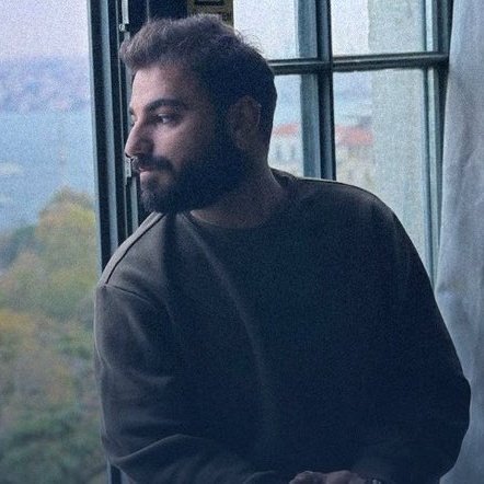 schizotechnics's tweet photo. gençliğin sesini bastırmak için kalkışılan her ucuz hamle halkın meşru hareketini yalnızca daha da güçlendirecektir, ve tüm genç siyasi tutsaklar elbette özgürlüklerine kavuşacaktır. 

çünkü mücadelemiz onların emaneti, direnişimiz onurumuzdur.

#ArkadaslarimiziSerbestBirakin https://t.co/VrUttK1QDl