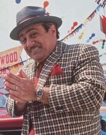 HamWill's tweet photo. Another day &amp; @Lowes still on that BS! I'm on yall throat until yall do right. Sold my sister a lemon frig. They got Harry Wormwood as a salesman. If you want good service go to @HomeDepot because Lowes is not where it is. Stealing from single moms SMH! #uselessastheueueinqueue https://t.co/hDecDmbIhN