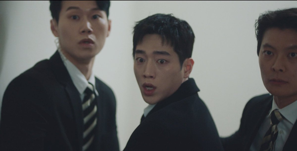 yeojeongwooz's tweet photo. haeseong when              haeseong when
he was caught                  he saw that sua
holding a gun to             came to save him
NIS director's head

#UndercoverHighSchool #UndercoverHighSchoolEp11 https://t.co/N4yxajXT70