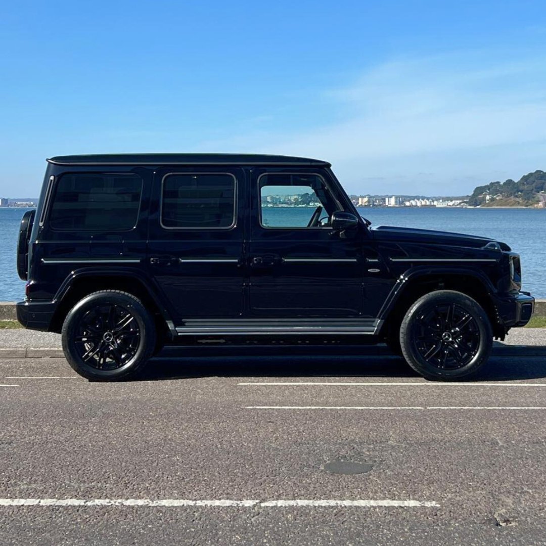 The most perfect place to take the G 580 e! ☀️🔥

#sandbanks #poole #newcar #electriccar #electric #gwagon #gclass #electricgwagon #electricgclass