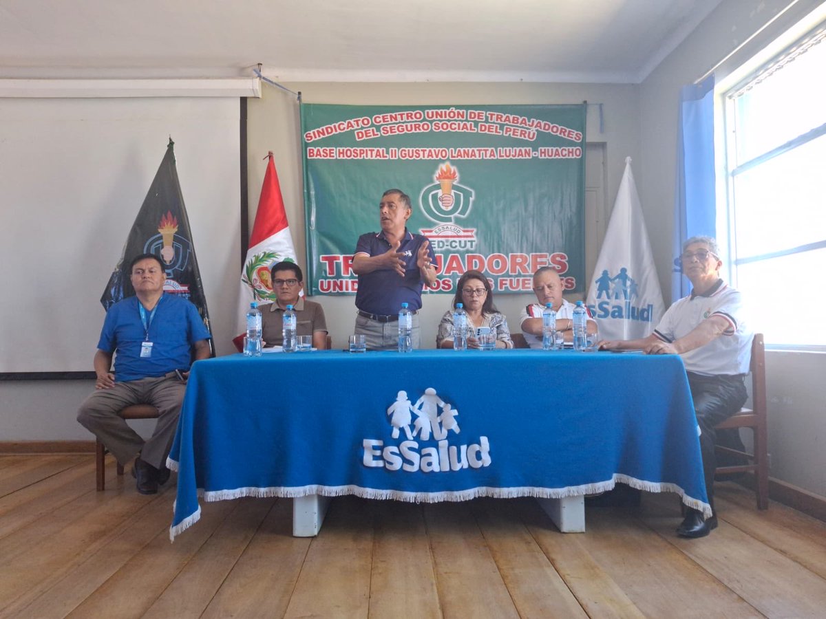 Willy_PonceC's tweet photo. #Asamblea en la base CUT Hospital Gustavo Lanatta Luján Huacho, pidieron solución a la agenda laboral pendiente y asumir Huelga Nacional por la autonomía de ⁦@EsSaludPeru⁩ y respeto a los derechos fundamentales de los trabajadores ¡UNIDOS TODO LO PODEMOS! #80añosFEDCUT https://t.co/CSKkVdjYS6