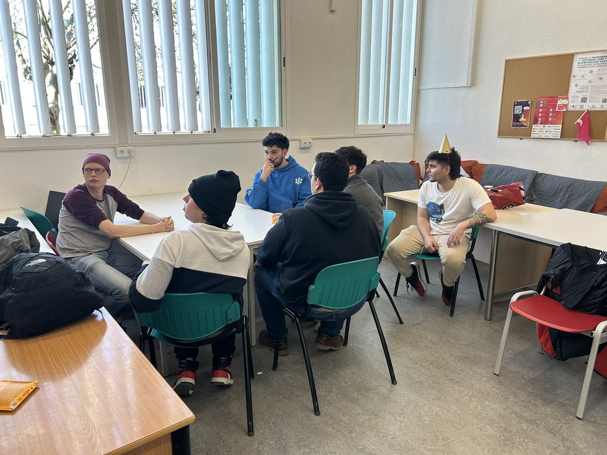 jdes🦉 tweet media