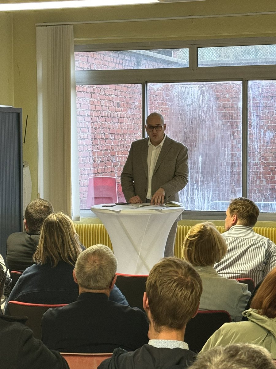 Baptiste Ménard 💬 (@baptistemenard) on Twitter photo 🌹Très heureux d’avoir pu participer à l’AG pour présenter la candidature de mon ami <a href="/GregoirePaccou/">Grégoire Paccou</a> !
☑️ Avec la confiance renouvelée & forte de toute la section socialiste de #Dunkerque, il sera un 1er des socialistes efficace.
🗣️Sa voix va porter et compter pour l’avenir ✊🏿 🌹Très heureux d’avoir pu participer à l’AG pour présenter la candidature de mon ami <a href="/GregoirePaccou/">Grégoire Paccou</a> !
☑️ Avec la confiance renouvelée & forte de toute la section socialiste de #Dunkerque, il sera un 1er des socialistes efficace.
🗣️Sa voix va porter et compter pour l’avenir ✊🏿