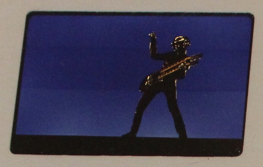 DaftClubHQ's tweet image. Behind the scenes of the original Robot Rock music video. 🎸

📸: Jeaneen Lund, 2005