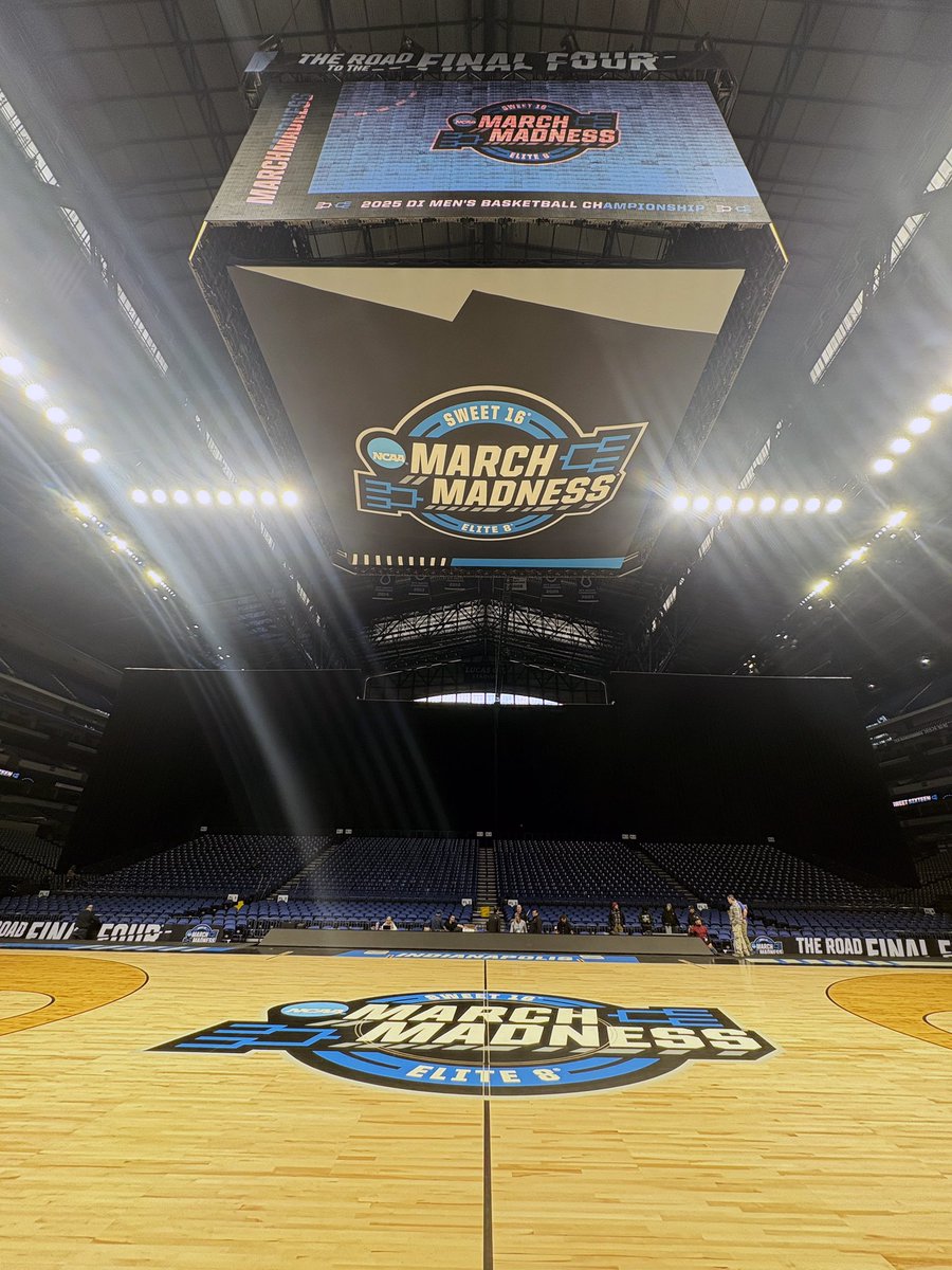 What a first night of Sweet 16 action! The stage is set for an epic encore tonight—who's ready for more madness? 👀🔥🏀 

#theSGway #Sweet16 #MarchMadness #CollegeHoops
