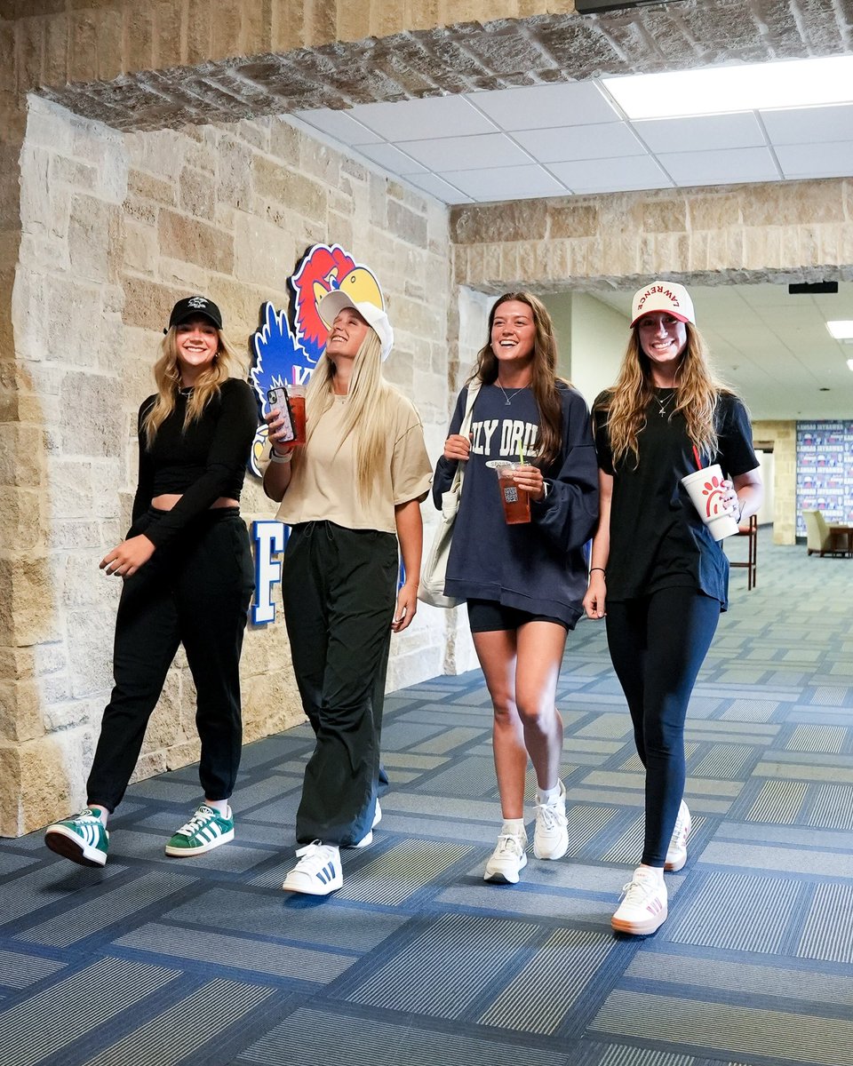 Arrivin’ in style ✨