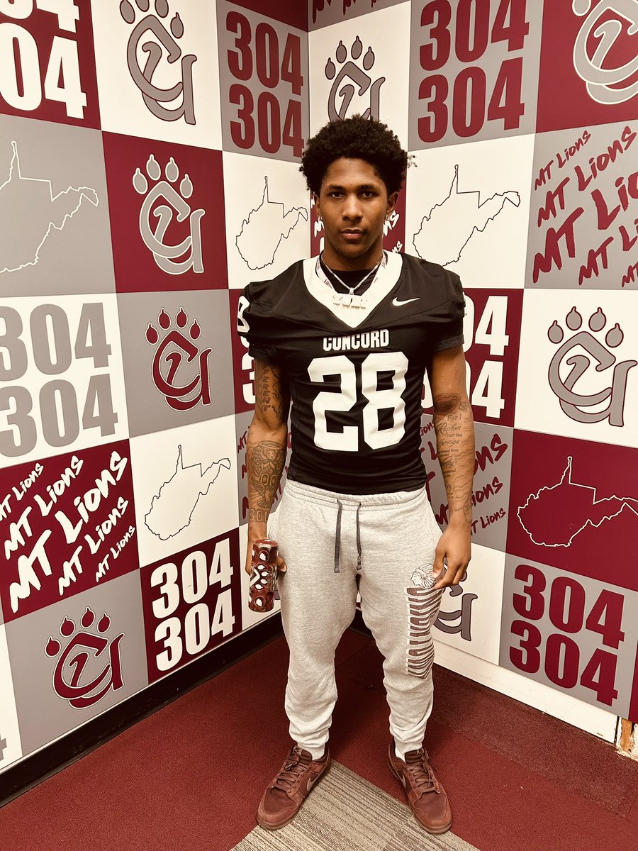 After a great conversation with @Coa_CBelcher and the rest of the coaching staff, l'm blessed to have received a Division 2 football offer from concord university football!! #blessed 
@CoachSaylorUT