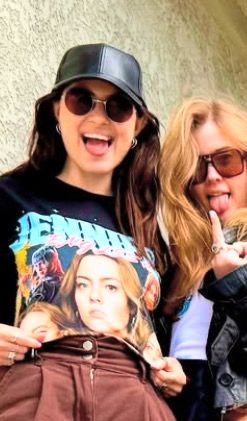 GAYCORNS!! 💕 Your favourite Queer QUEENS 👑 have returned from their travels 🙌 This means it's TIME TO STREAM!!!! Tune in Sunday the 30th of March 6PM BST on Twitch and get caught up on aaaalll the things with some extra long housekeeping 😍

See you there! 👋