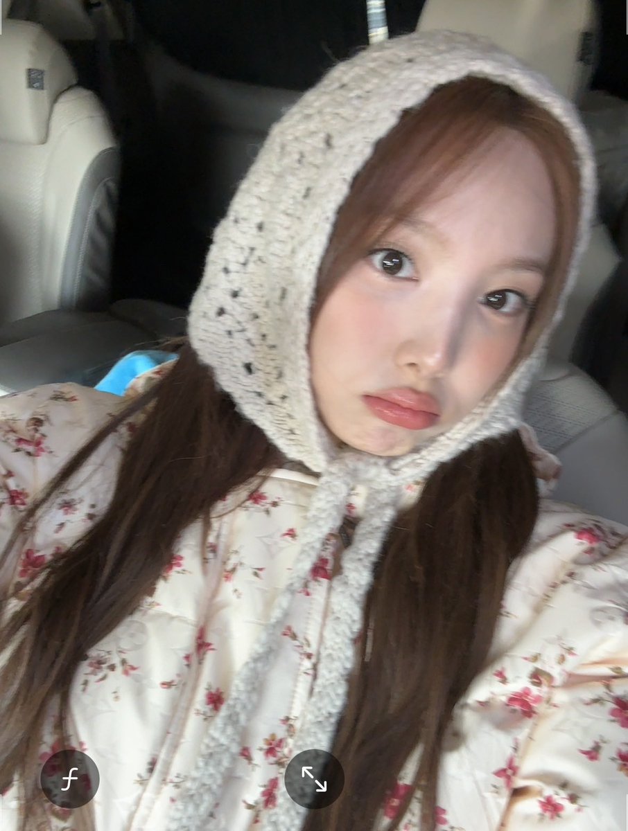 imnayeonarchive's tweet image. 