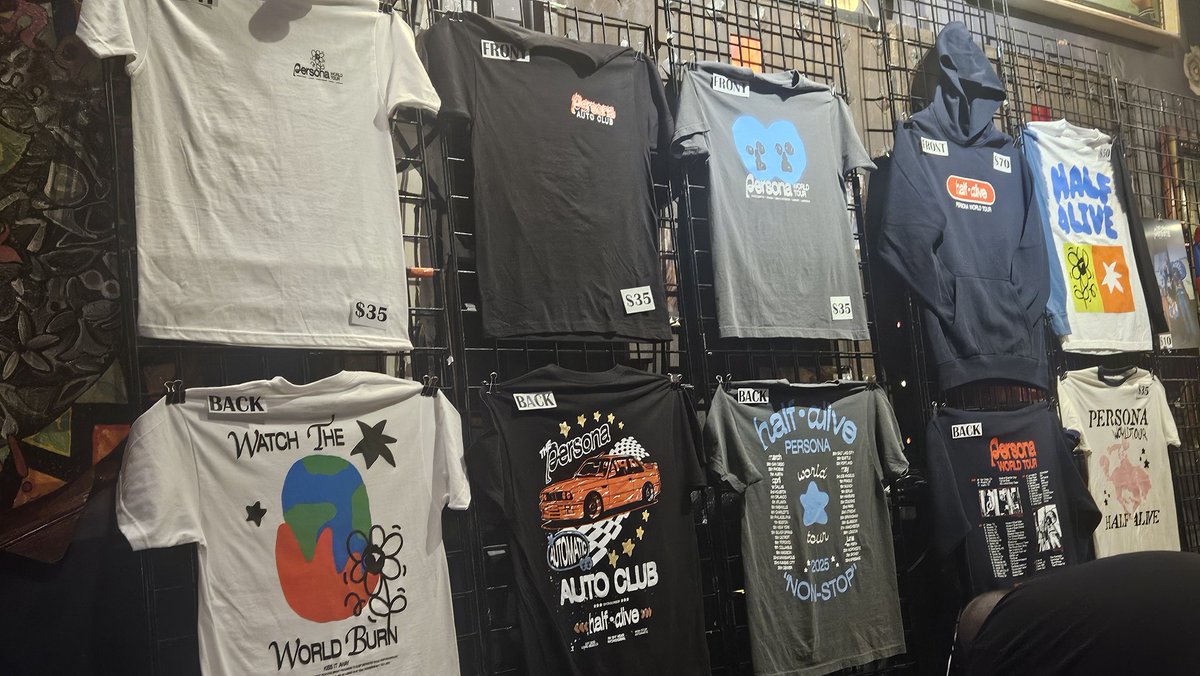 kam_makeofit's tweet image. MERCHH HALF ALIVE