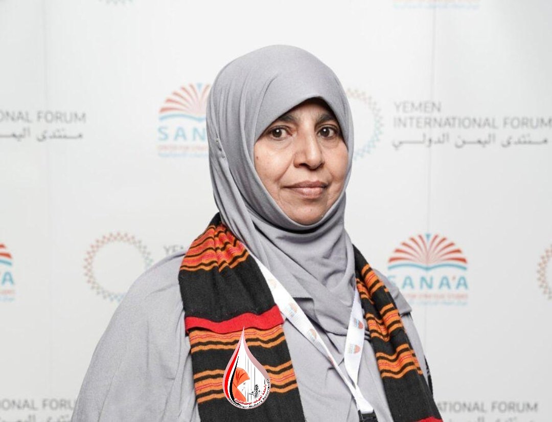 رئيسة رابطة أمهات المختطفين الناشطة الحقوقية "أمة السلام الحاج " تفوز بالجائزة الدولية للمرأة الشجاعة التي تمنحها وزارة الخارجية الأمريكية سنوياً للنساء اللواتي يظهرن شجاعة وقيادة في مجال الدفاع عن حقوق الإنسان والسلام والعدالة وتمكين النساء والمساواة، تقديرا لجهودها العظيمة في