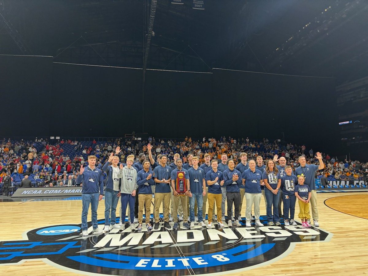 tjawls's tweet photo. Super proud of my son @camj_awls10 and @TrineThunderMBB (2024 National Champions) being honored at the #SweetSixteen in Indianapolis 🏀⚡️🏆💍
#ProudPapaMoment #AwlsFam 🙏🏽💯 https://t.co/CZxOyqDEmU