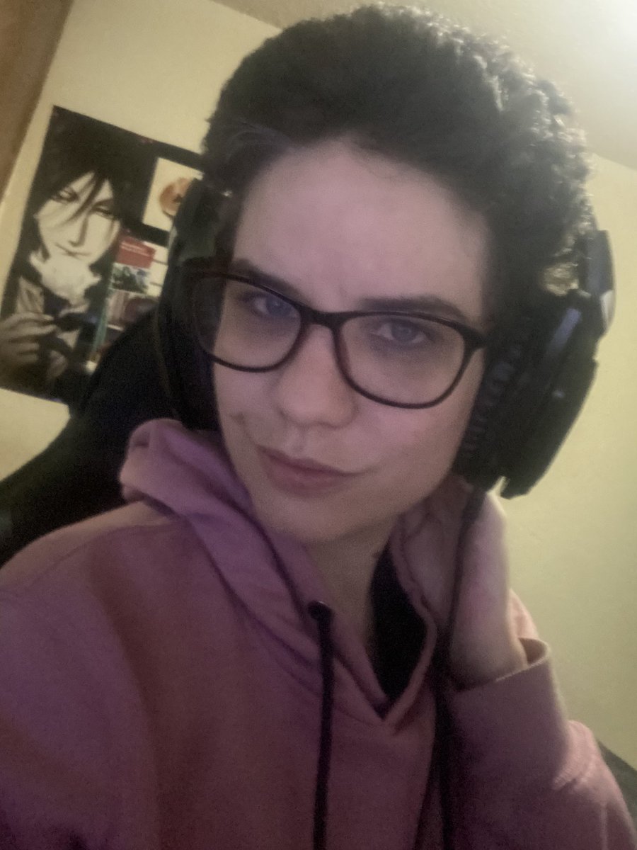 Ya va a ser hora de empezar el Circuito de Leyendas! No se lo pierdan en directo por twitch.tv/anomalyesports… y vamos a estar acompañados de maravillosos casters OwO 

<a href="/adruu_502/">Adruu 🔥🇬🇹</a> 
<a href="/RommyPandatomic/">Rommy “Lux” Pandatastica 🐼✨</a>