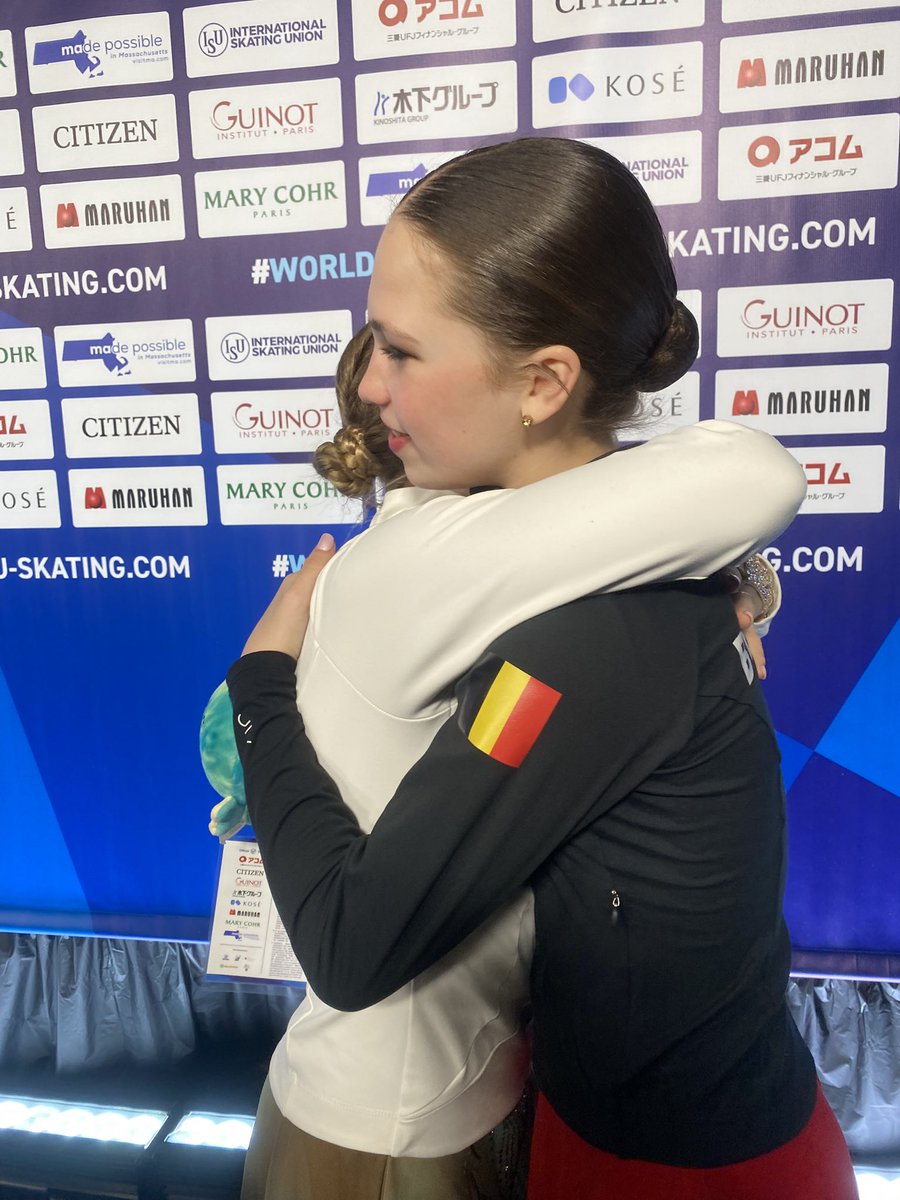 Golden Skate tweet media